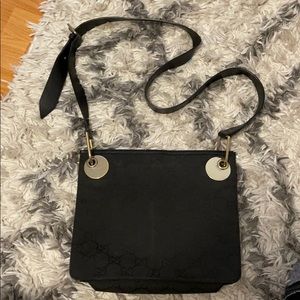 Gucci cross body purse